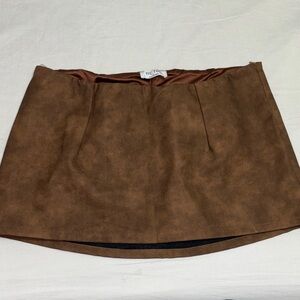 Chic Brown Mini Skirt